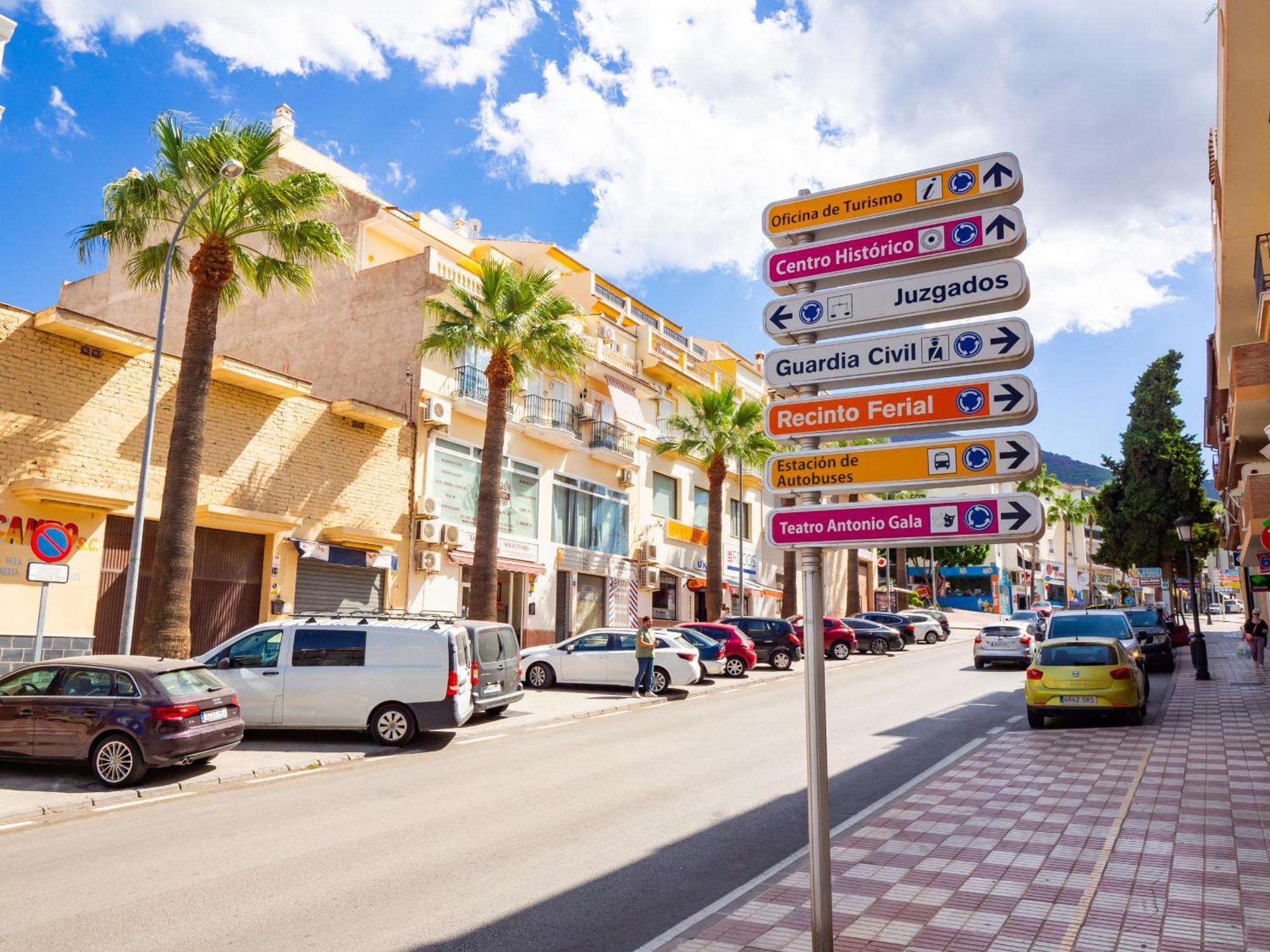 דירות Alhaurín el Grande Cubo'S Boutique Urban Deluxe מראה חיצוני תמונה